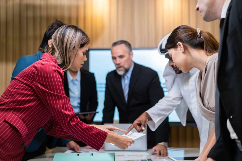 Personas participando en una capacitación empresarial